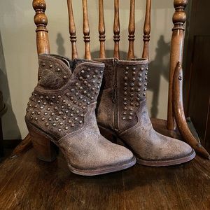 Corral Boots Size 5